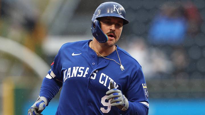 Sep 20, 2026; Pittsburgh, Pennsylvania, USA; Kansas City Royals first baseman Vinnie Pasquantino (9) circles the bases on a two run home run against the Pittsburgh Pirates during the seventh inning at PNC Park. Mandatory Credit: Charles LeClaire-Imagn Images Sep 20, 2026; Pittsburgh, Pennsylvania, USA; Kansas City Royals first baseman Vinnie Pasquantino (9) circles the bases on a two run home run against the Pittsburgh Pirates during the seventh inning at PNC Park. Mandatory Credit: Charles LeClaire-Imagn Images