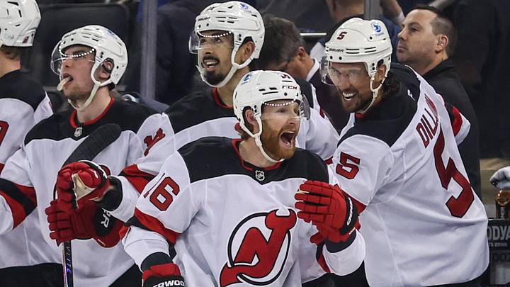 New Jersey Devils right wing Connor Brown (16) celebrates with his teammates after scoring a goal in the second period against the New York Rangers at Madison Square Garden. Mandatory Credit: Wendell Cruz-Imagn Images New Jersey Devils right wing Connor Brown (16) celebrates with his teammates after scoring a goal in the second period against the New York Rangers at Madison Square Garden. Mandatory Credit: Wendell Cruz-Imagn Images