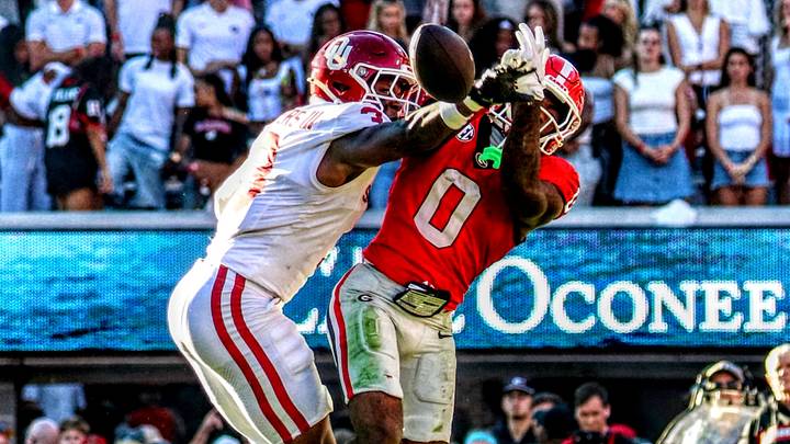 Oklahoma defensive back Reggie Powers III breaks up a pass against Georgia.