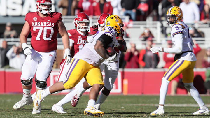 LSU Tigers defensive lineman Mekhi Wingo (92) 
