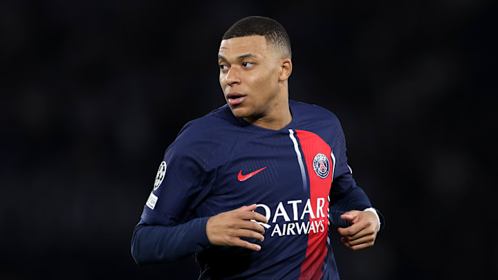 Kylian Mbappé est invité à dîner par Emmanuel Macron