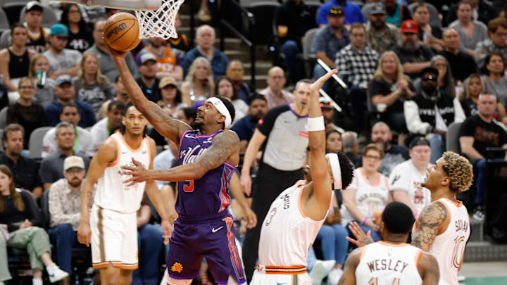 Phoenix Suns v San Antonio Spurs