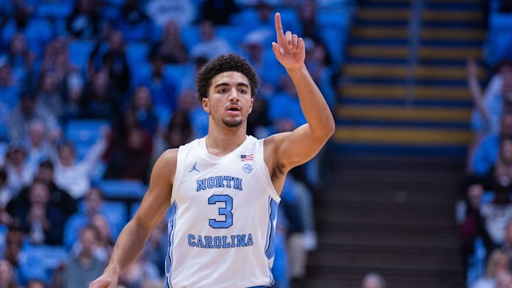 Hubert Davis Praises Derek Dixon's Performance vs. Kentucky