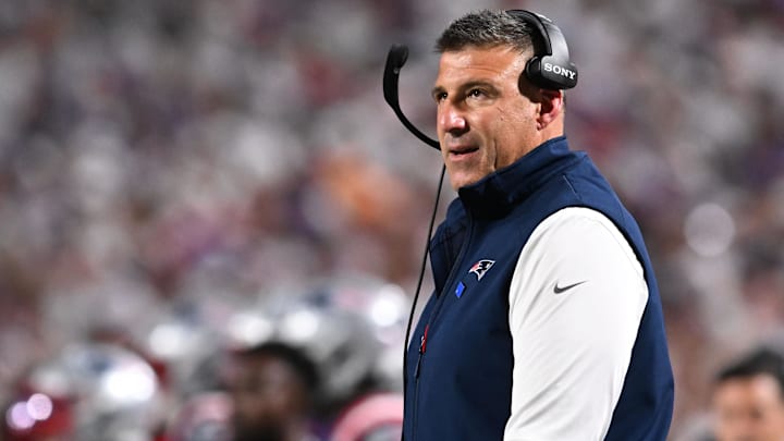 New England Patriots head coach Mike Vrabel