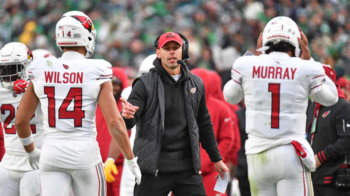 Dec 31, 2023; Philadelphia, Pennsylvania, USA; Arizona Cardinals head coach Jonathan Gannon celebrates touchdown with wide receiver Michael Wilson (14) and quarterback Kyler Murray (1) during the fourth quarter against the Philadelphia Eagles at Lincoln Financial Field. Mandatory Credit: Eric Hartline-USA TODAY Sports Dec 31, 2023; Philadelphia, Pennsylvania, USA; Arizona Cardinals head coach Jonathan Gannon celebrates touchdown with wide receiver Michael Wilson (14) and quarterback Kyler Murray (1) during the fourth quarter against the Philadelphia Eagles at Lincoln Financial Field. Mandatory Credit: Eric Hartline-USA TODAY Sports