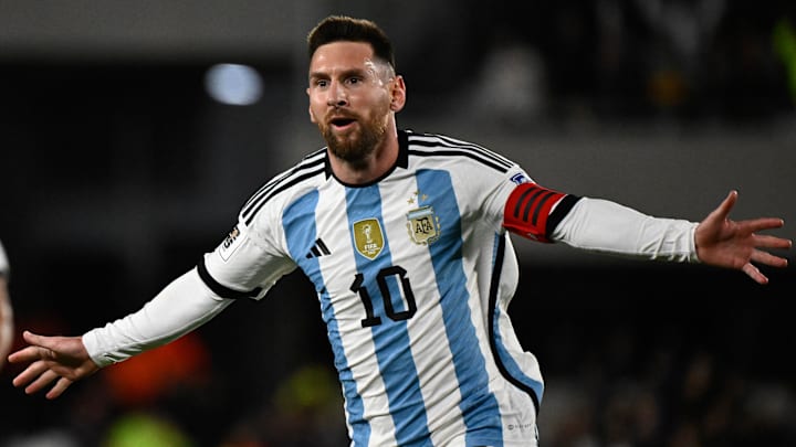 TOPSHOT-FBL-WC-2026-SAMERICA-QUALIFIERS-ARG-ECU