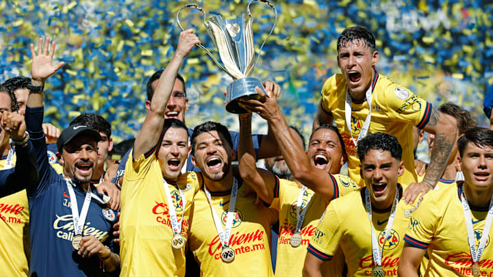 Club America v Tigres - Campeon de Campeones Trophy