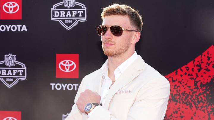 Chicago Bears safety Dillon Thieneman poses on the red carpet at the 2026 NFL Draft. Mandatory Credit: Kirby Lee-Imagn Images Chicago Bears safety Dillon Thieneman poses on the red carpet at the 2026 NFL Draft. Mandatory Credit: Kirby Lee-Imagn Images