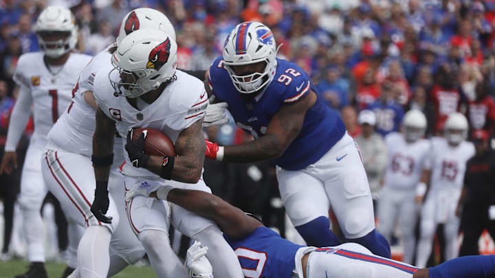 DaQuan Jones taking down Cardinals running back James Conner