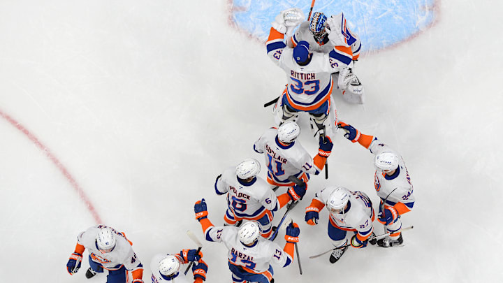 New York Islanders v Edmonton Oilers