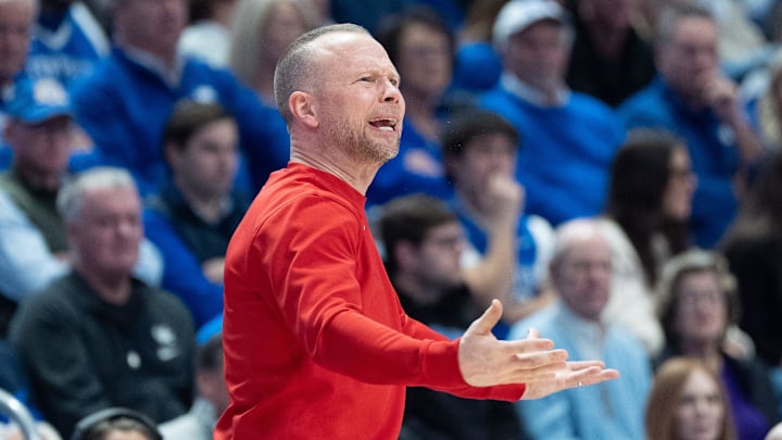 Louisville Cardinals head coach Pat Kelsey reacts to a call during their game against the Kentucky Wildcats on Saturday, Dec. 14, 2024 at Rupp Arena in Lexington, Ky.