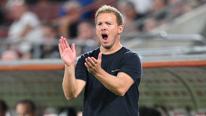 Julian Nagelsmann unterstützte seine Mannschaft an der Seitenlinie Julian Nagelsmann unterstützte seine Mannschaft an der Seitenlinie