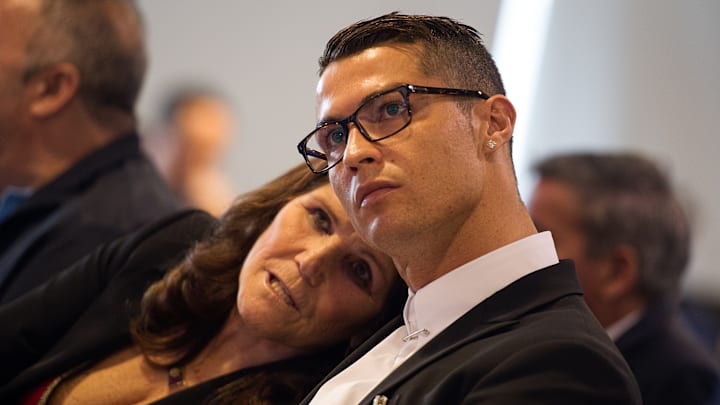 Cristiano Ronaldo y su madre tienen un vínculo muy cercano 