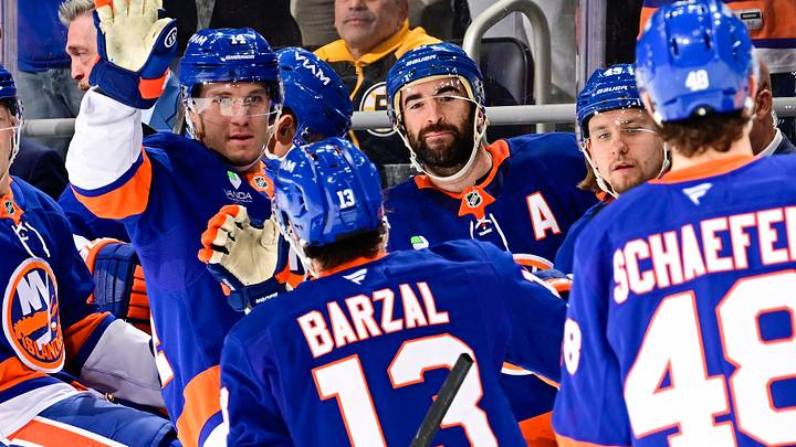 Boston Bruins v New York Islanders