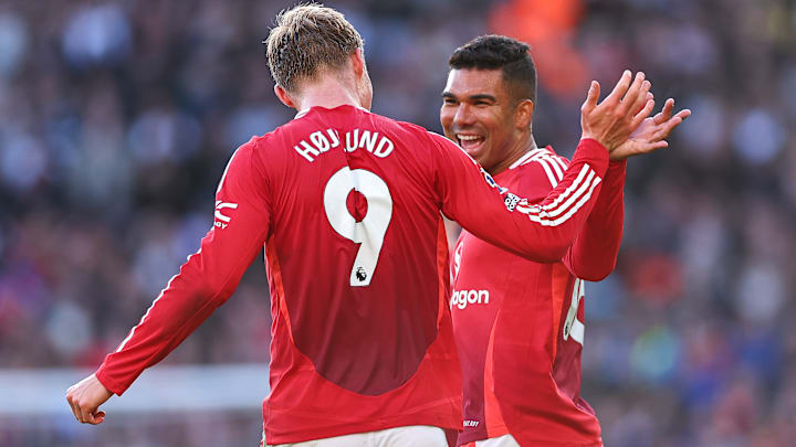 Após dois empates, Manchester United busca a primeira vitória na competição