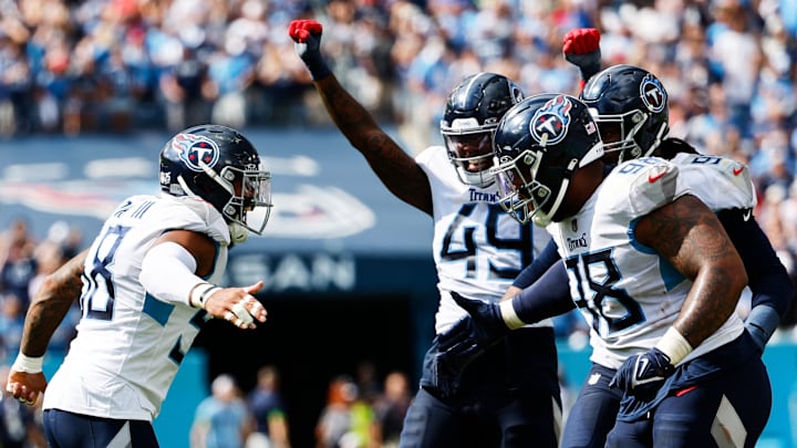 Los Angeles Chargers v Tennessee Titans