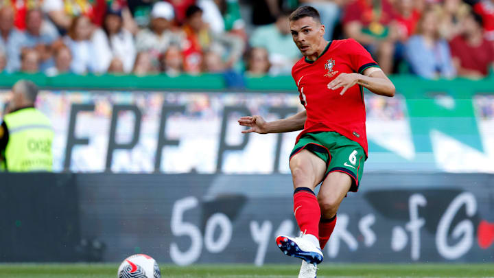 Bayern Munich set to make fresh move for Joao Palhinha.