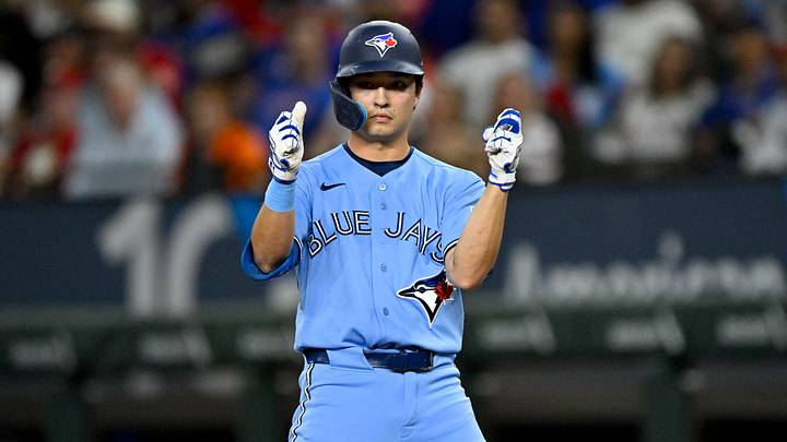 Sep 19, 2026; Arlington, Texas, USA; Toronto Blue Jays center fielder Brett Bateman (21) hits a single during the sixth inning against the Texas Rangers at Globe Life Field. Mandatory Credit: Jerome Miron-Imagn Images Sep 19, 2026; Arlington, Texas, USA; Toronto Blue Jays center fielder Brett Bateman (21) hits a single during the sixth inning against the Texas Rangers at Globe Life Field. Mandatory Credit: Jerome Miron-Imagn Images