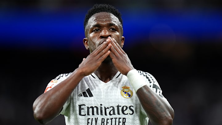 Vinícius Júnior encaminha renovação com o Real Madrid até 2030