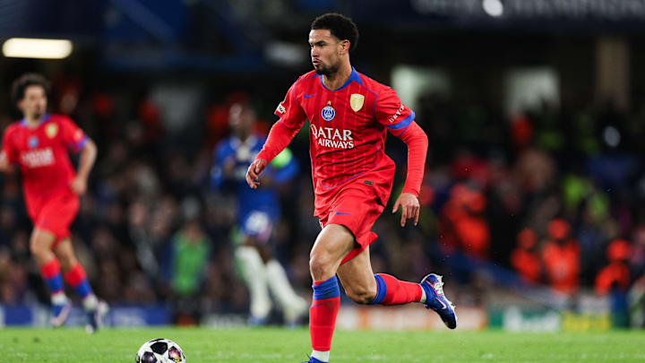 Warren Zaïre-Emery devrait être le latéral droit des Bleus en mars.