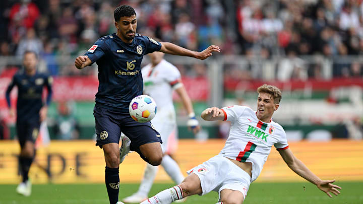 Aymen Barkok (li.) Aymen Barkok (li.)