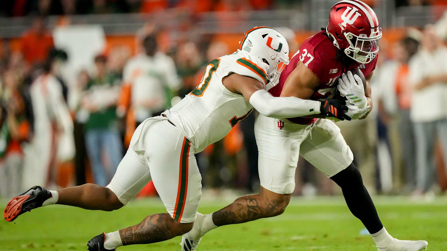 Bears' Interest in Another DB Can Suggest Veteran's Role Change