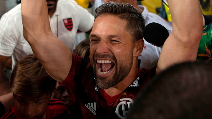 Diego Ribas entrou para o time dos aposentados do futebol brasileiro Diego Ribas entrou para o time dos aposentados do futebol brasileiro