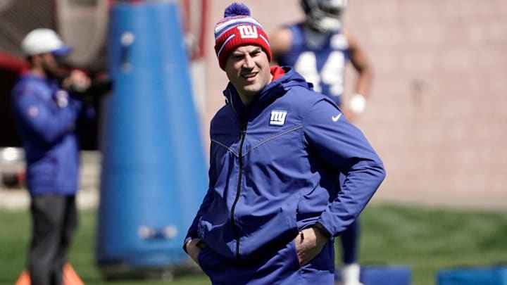 New York Giants offensive coordinator Mike Kafka on the field for voluntary minicamp at the Quest Diagnostics Training Center in East Rutherford on Wednesday, April 20, 2022.

Nfl Ny Giants Coach And Gm Talk Nfl Draft