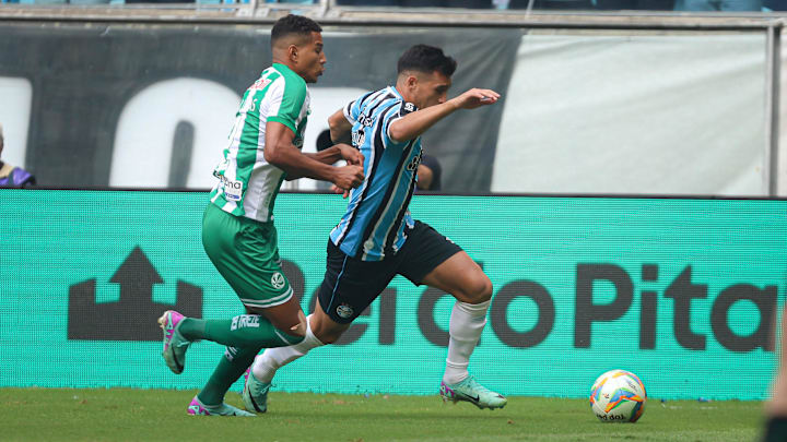 Grêmio e Juventude fazem duelo importante pela rodada 34