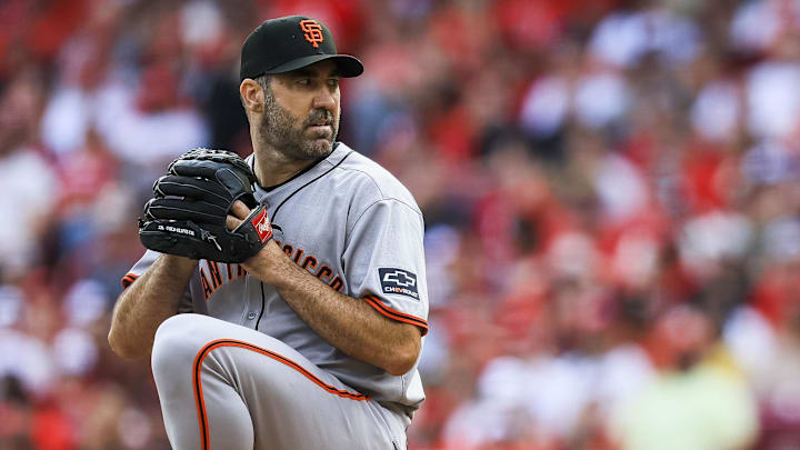 Mar 29, 2025; Cincinnati, Ohio, USA; San Francisco Giants starting pitcher Justin Verlander (35) pitches against the Cincinnati Reds in the first inning at Great American Ball Park. Mar 29, 2025; Cincinnati, Ohio, USA; San Francisco Giants starting pitcher Justin Verlander (35) pitches against the Cincinnati Reds in the first inning at Great American Ball Park.