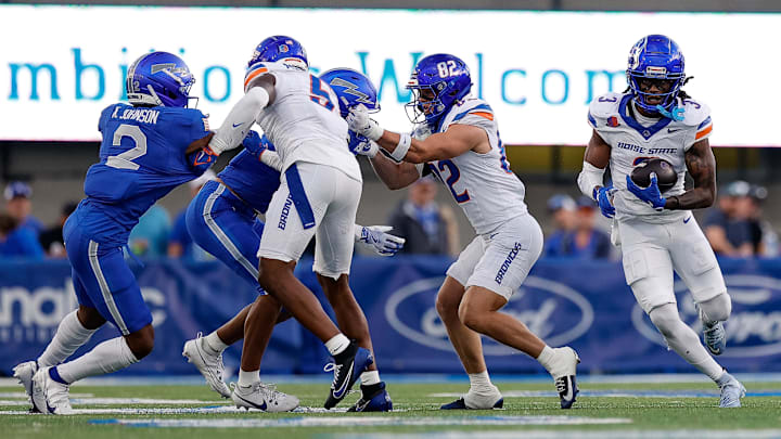 Boise State Broncos wide receiver Latrell Caples runs with the ball. Boise State Broncos wide receiver Latrell Caples runs with the ball.