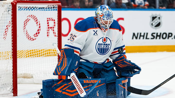 Jan 17, 2026; Vancouver, British Columbia, CAN; Edmonton Oilers goalie Tristan Jarry (35) makes a save against the Vancouver Canucks in the second period at Rogers Arena. Mandatory Credit: Bob Frid-Imagn Images