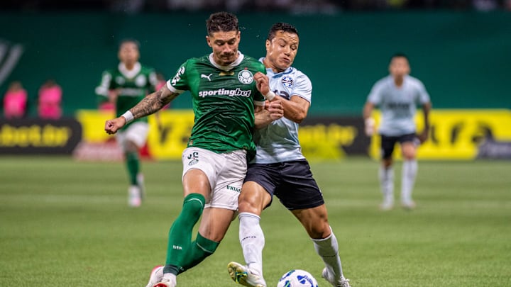 Palmeiras e Grêmio se enfrentam na Arena Barueri