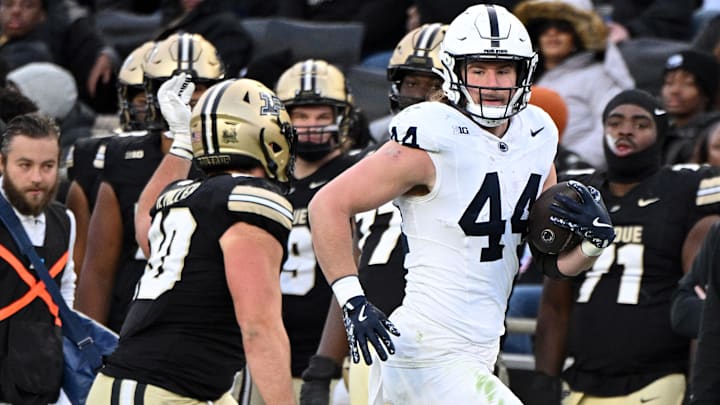 Penn State Nittany Lions tight end Tyler Warren (44) looks at Purdue Boilermakers linebacker Hudson Miller (40) during the first quarter at Ross-Ade Stadium. Penn State Nittany Lions tight end Tyler Warren (44) looks at Purdue Boilermakers linebacker Hudson Miller (40) during the first quarter at Ross-Ade Stadium.
