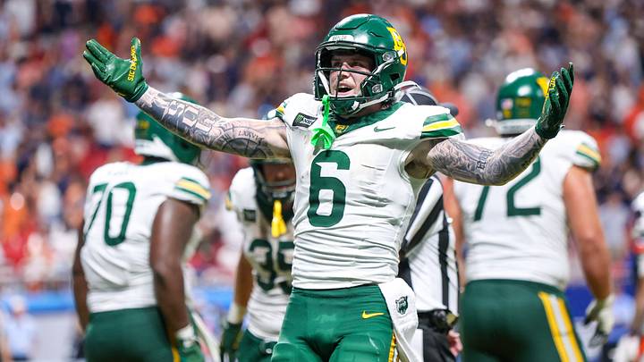Sep 5, 2026; Atlanta, Georgia, USA; Baylor Bears wide receiver Gavin Freeman (6) celebrates after a touchdown against the Auburn Tigers in the fourth quarter at Mercedes-Benz Stadium. Mandatory Credit: Brett Davis Sep 5, 2026; Atlanta, Georgia, USA; Baylor Bears wide receiver Gavin Freeman (6) celebrates after a touchdown against the Auburn Tigers in the fourth quarter at Mercedes-Benz Stadium. Mandatory Credit: Brett Davis