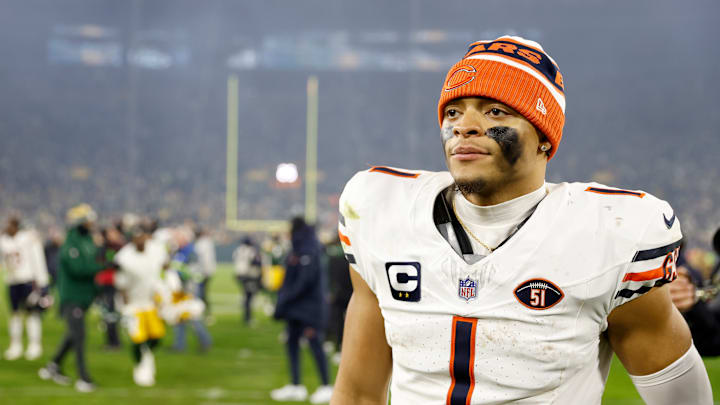 Chicago Bears v Green Bay Packers