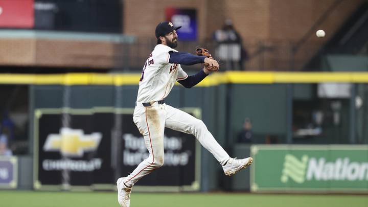 May 12, 2026; Houston, Texas, USA; Houston Astros shortstop Braden Shewmake (28) throws to first base to complete a double play during the third inning against the Seattle Mariners at Daikin Park. Mandatory Credit: Troy Taormina-Imagn Images