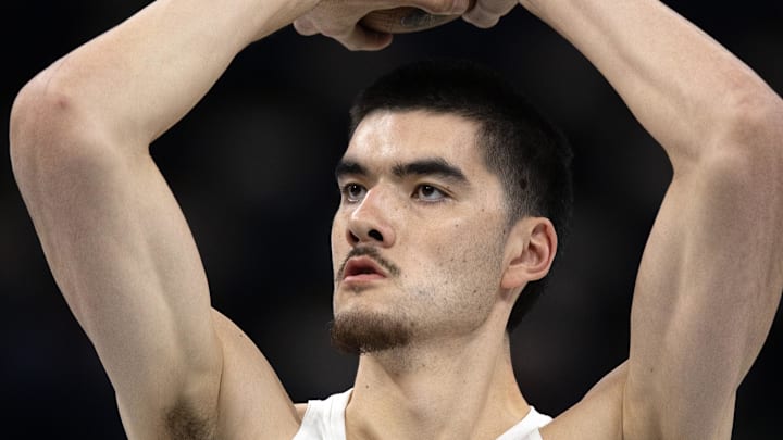 Nov 15, 2024; San Francisco, California, USA; Memphis Grizzlies center Zach Edey warms up before taking on the Golden State Warriors at Chase Center. Mandatory Credit: D. Ross Cameron-Imagn Images