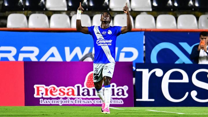 Puebla derrotó 3-2 al Pachuca en el Estadio Hidalgo