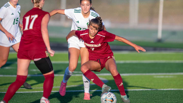High school girls soccer between Mission Hills and La Costa Canyon in 2025. La Costa Canyon is a key player in the 2025 San Diego Section playoff picture. 