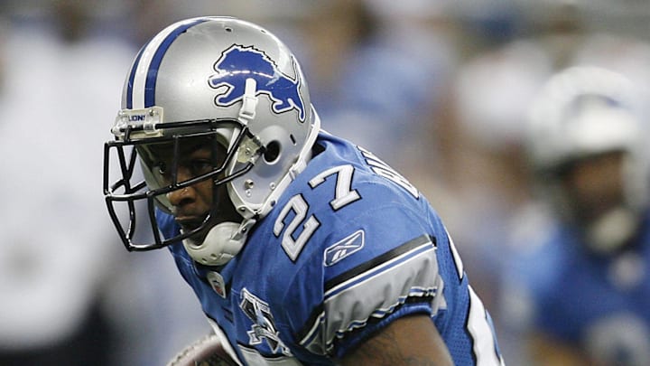 Detroit Lions safety Daniel Bullocks (27) scores a touchdown after a Tampa Bay Buccaneers fumble in 2008.