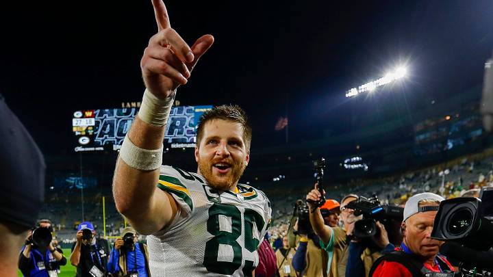 Green Bay Packers tight end Tucker Kraft (85) points to the crowd after beating the Commanders last season. Green Bay Packers tight end Tucker Kraft (85) points to the crowd after beating the Commanders last season.