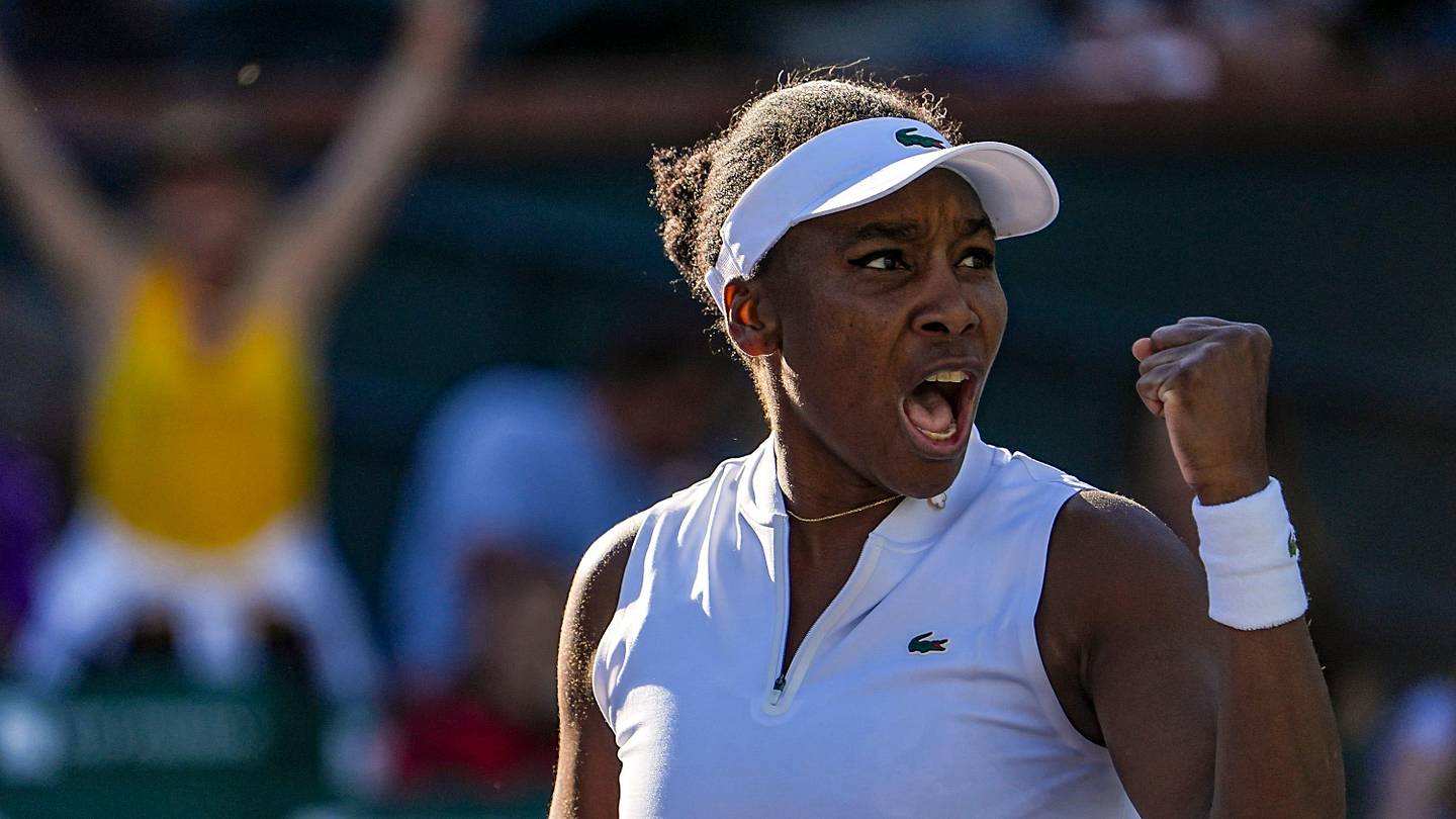 Venus Williams' Showstopping Dress Drips in Diamonds Next to Husband Andrea Preti