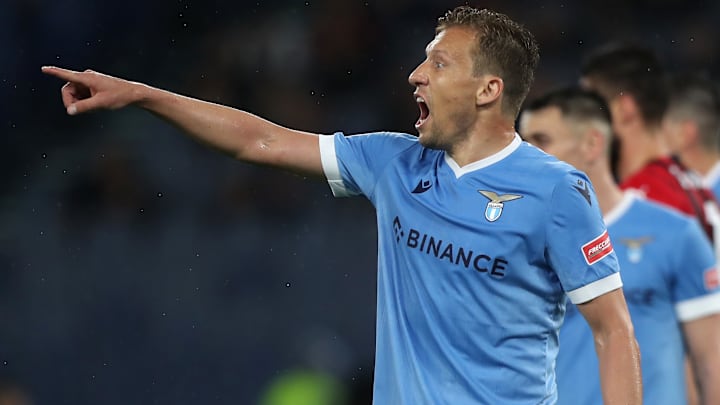 Meio-campista deixou a Lazio e deve retornar ao futebol brasileiro