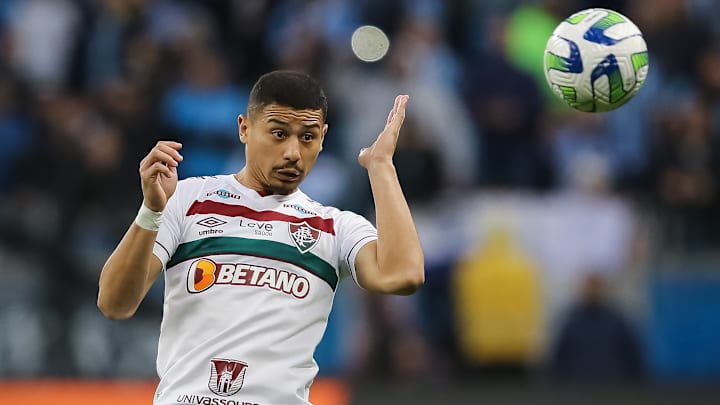 Atleta tem apenas 22 anos de idade e é titular absoluto da equipe Atleta tem apenas 22 anos de idade e é titular absoluto da equipe