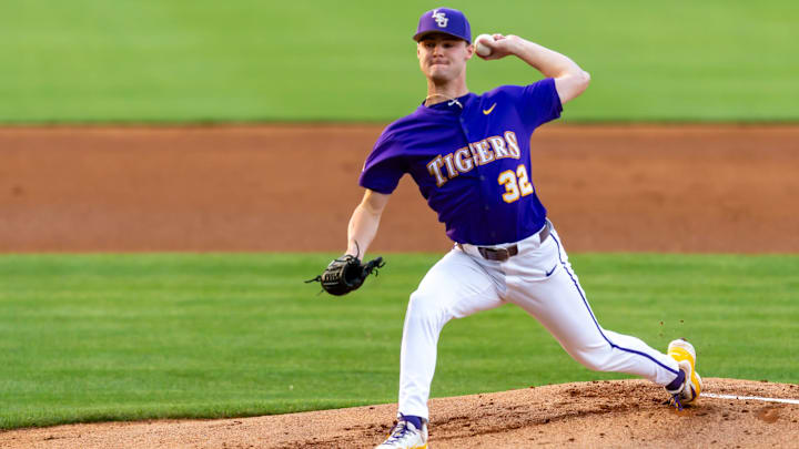 Tigers starting pitcher Kade Anderson 32 on the mound as LSU Tigers take on Alabama Baseball in Baton Rouge, LA. Thursday, April 17, 2025.
