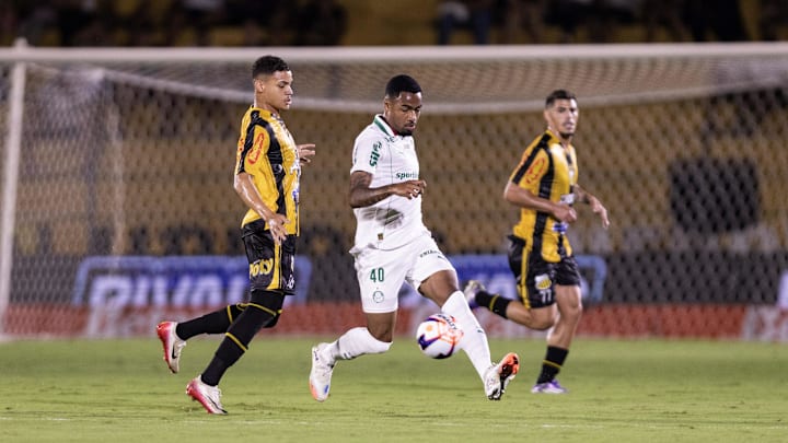 Time não viu a cor da bola nesta terça-feira