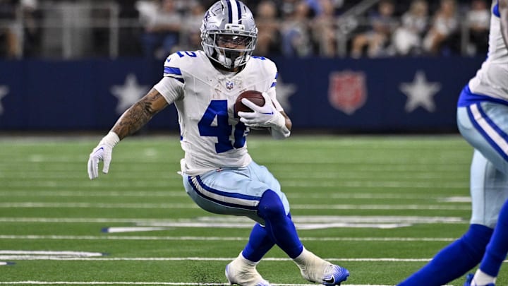 Aug 16, 2025; Arlington, Texas, USA; Dallas Cowboys running back Deuce Vaughn (42) runs with the ball during the game between the Dallas Cowboys and the Baltimore Ravens at AT&T Stadium. Mandatory Credit: Jerome Miron-Imagn Images Aug 16, 2025; Arlington, Texas, USA; Dallas Cowboys running back Deuce Vaughn (42) runs with the ball during the game between the Dallas Cowboys and the Baltimore Ravens at AT&T Stadium. Mandatory Credit: Jerome Miron-Imagn Images