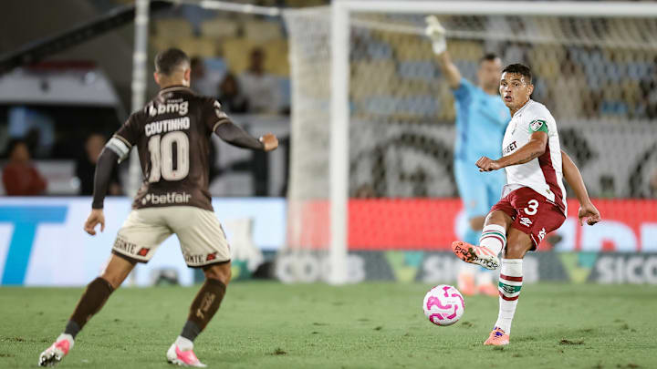 Coutinho e Thiago Silva já dividiram o mesmo vestiário nos tempos de Seleção Brasileira Coutinho e Thiago Silva já dividiram o mesmo vestiário nos tempos de Seleção Brasileira