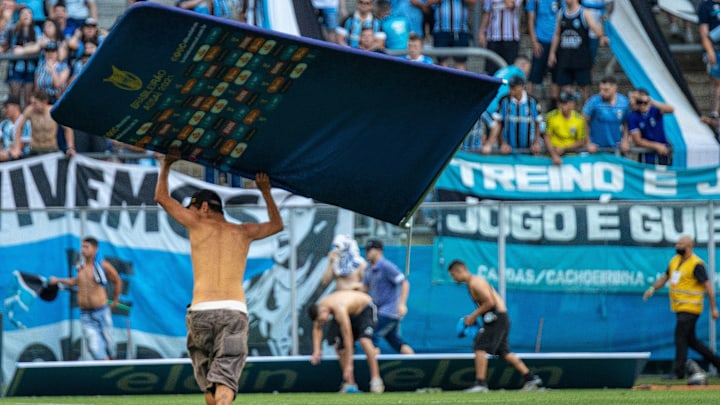 Integrantes da Geral destruíram estrutura de jogo na casa tricolor